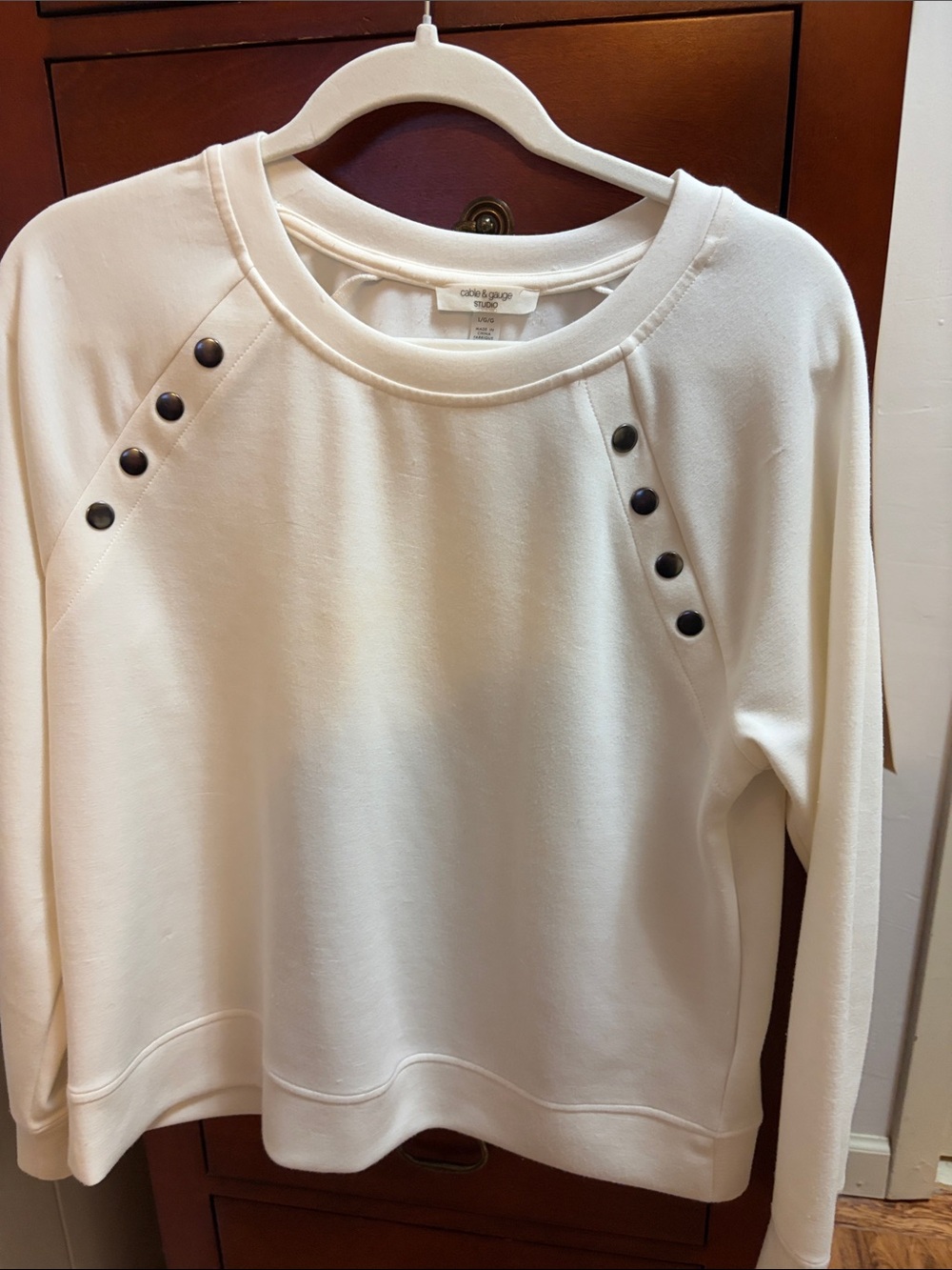 Cable & Gauge Cream Button-Detail Crewneck Sweatshirt